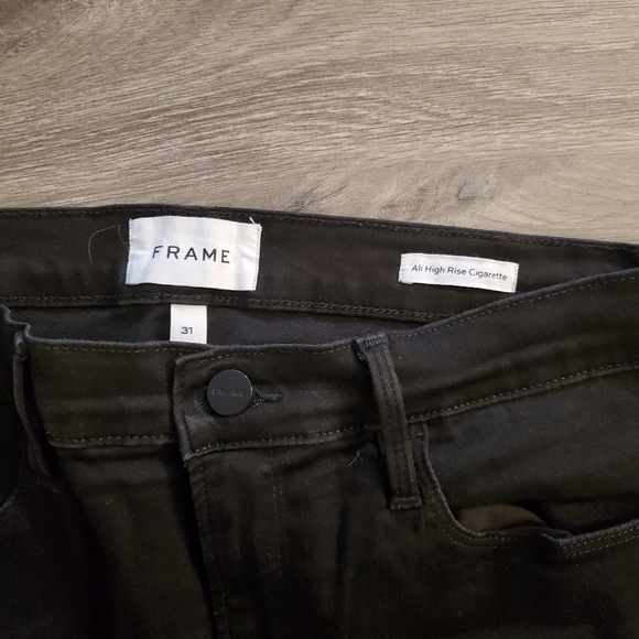 FRAME | Ali High Rise Cigarette Skinny Jeans in Black (Size 31) - Picture 7 of 10